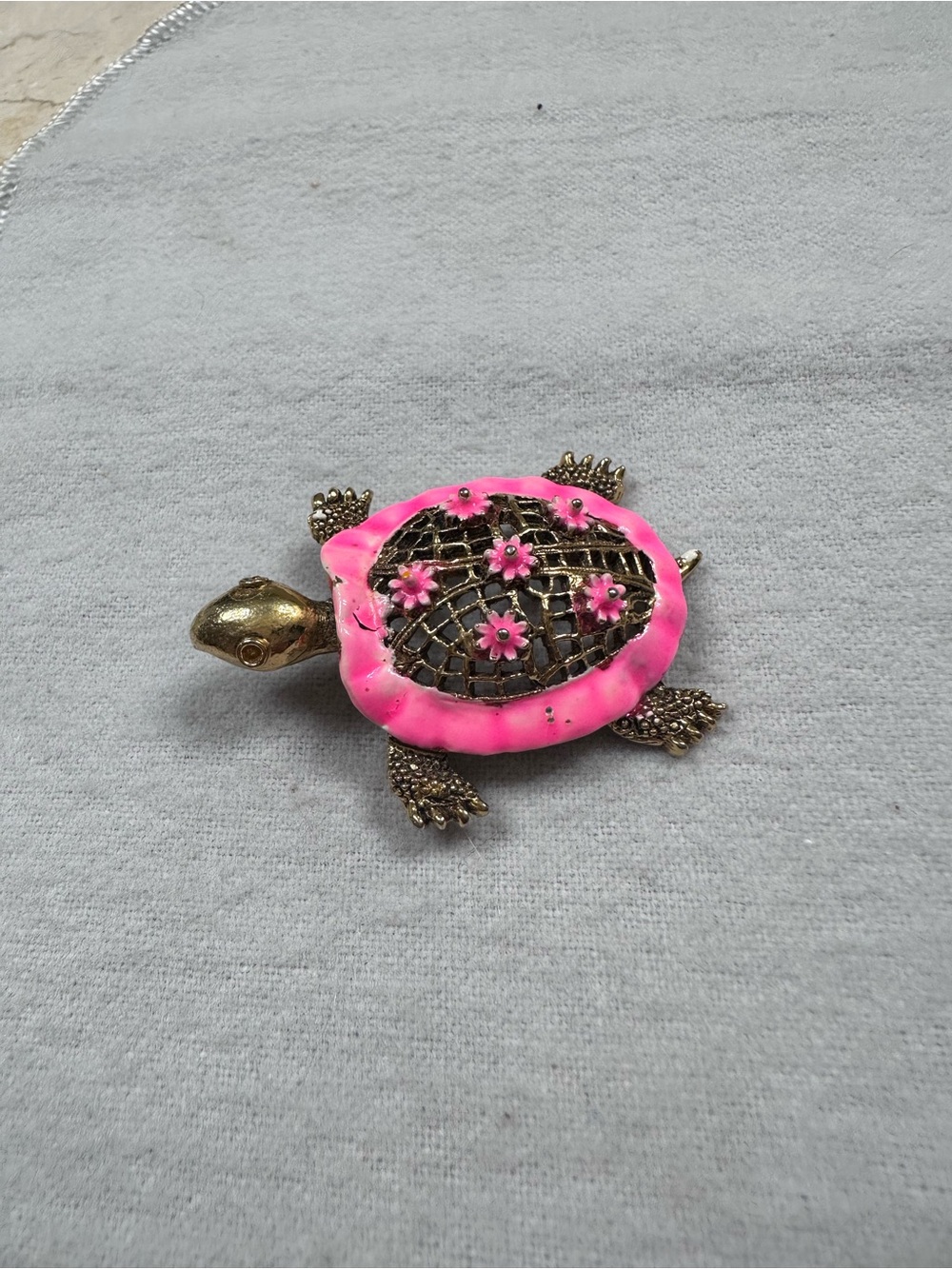Vintage 70’s Enamel Gold Tone Turtle Brooch /Pin